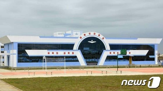 북한, 황해북도에 항공구락부 새로 건설…