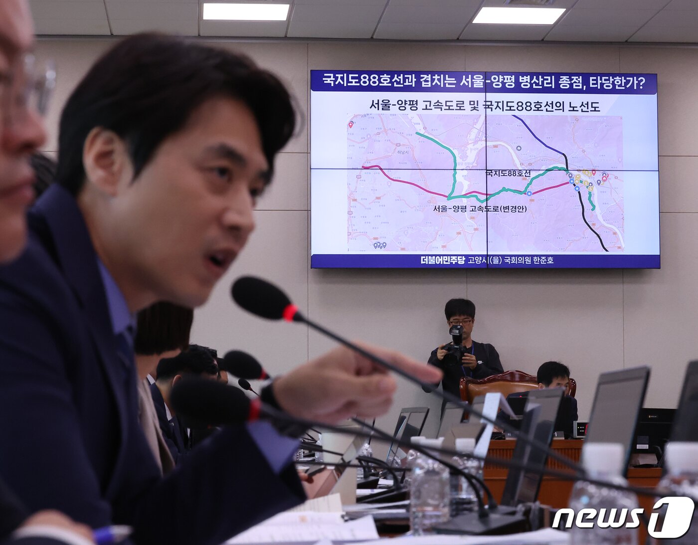 본문 이미지 - 한준호 더불어민주당 의원이 10일 서울 여의도 국회에서 열린 국토교통위원회 국정감사에서 질의를 하고 있다. 2023.10.10/뉴스1 ⓒ News1 송원영 기자