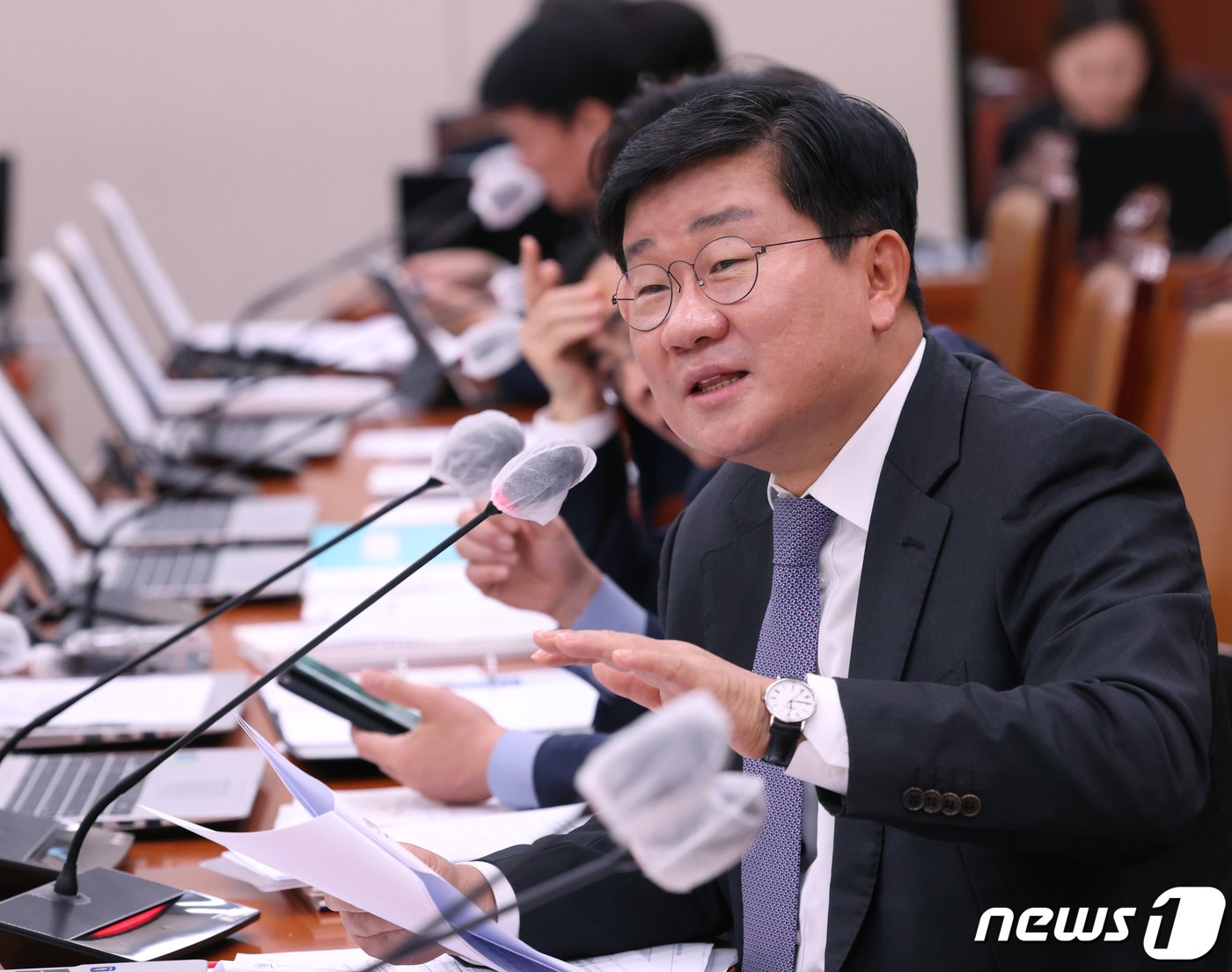 본문 이미지 - 전해철 더불어민주당 의원이 11일 서울 여의도 국회에서 열린 외교통일위원회 국정감사에서 질의를 하고 있다. 2023.10.11/뉴스1 ⓒ News1 송원영 기자