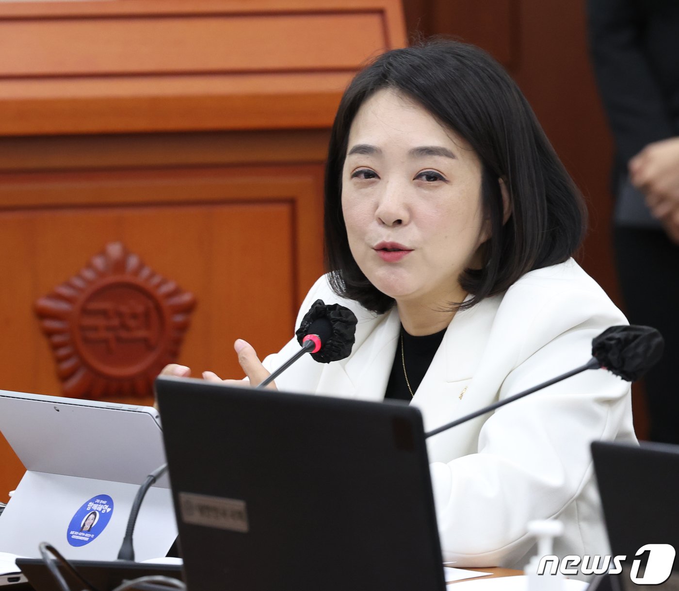 본문 이미지 - 최혜영 더불어민주당 의원이 11일 서울 여의도 국회에서 열린 보건복지위원회 국정감사에서 질의를 하고 있다. 2023.10.11/뉴스1 ⓒ News1 송원영 기자