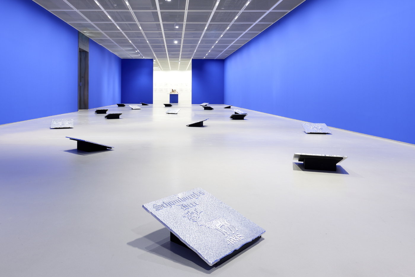 본문 이미지 - 리크리트 티라바니자-무제2020(정물) 연작, 2023, CNC 가공 알루미늄판 20개, 각50x50x1.5cm