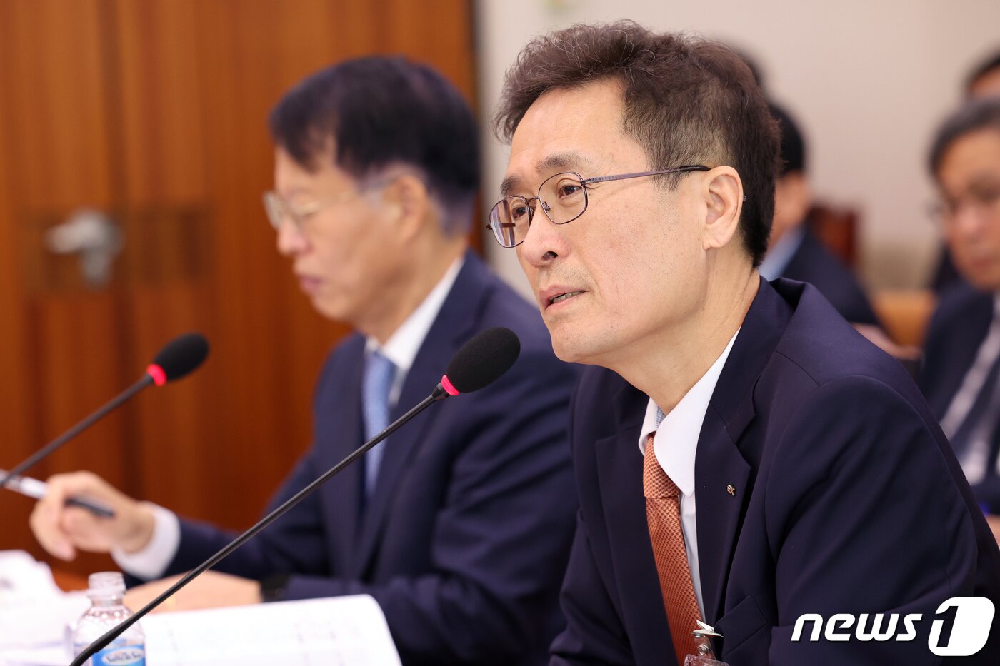 본문 이미지 - 함진규 한국도로공사 사장이 12일 서울 여의도 국회에서 열린 국토교통위원회의 한국도로공사, 한국교통안전공단 등에 대한 국정감사에서 의원 질의에 답하고 있다. 2023.10.12/뉴스1 ⓒ News1 황기선 기자
