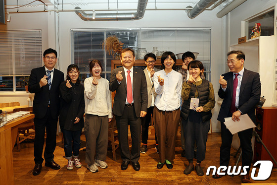 일본 지역활성화 기업 만나는 이상민 장관