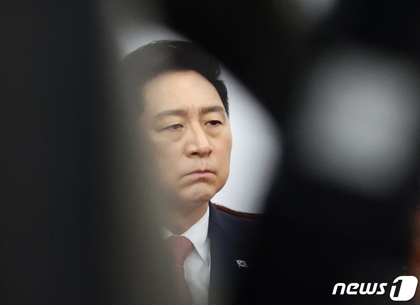 본문 이미지 - 김기현 국민의힘 대표가 16일 서울 여의도 국회에서 열린 최고위원회의에 참석하고 있다. 2023.10.16/뉴스1 ⓒ News1 송원영 기자