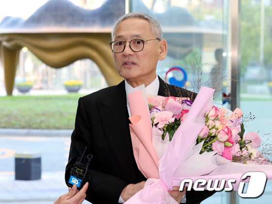 유인촌 장관, 세종청사 출근