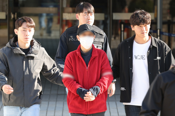 '한동훈 집 앞 흉기' 파기환송심서 특수협박→협박…징역 1년