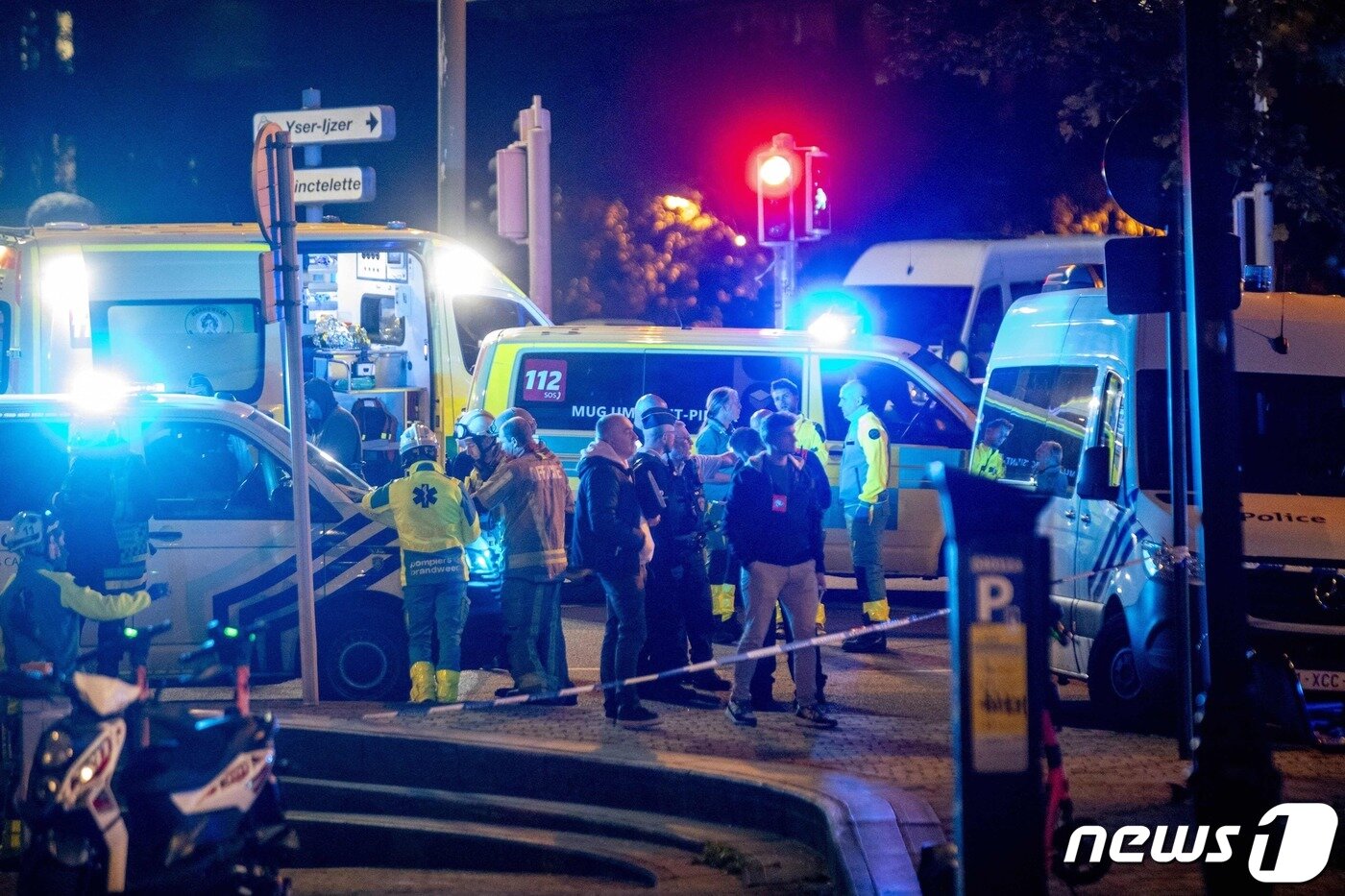 본문 이미지 - 16일(현지시간) 벨기에 수도 브뤼셀에서 총격 사건이 발생해 스웨덴인 2명이 숨졌다. 23.10.16 ⓒ AFP=뉴스1 ⓒ News1 김예슬 기자