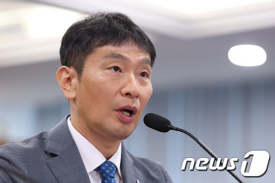 [국감]답변하는 이복현 금감원장