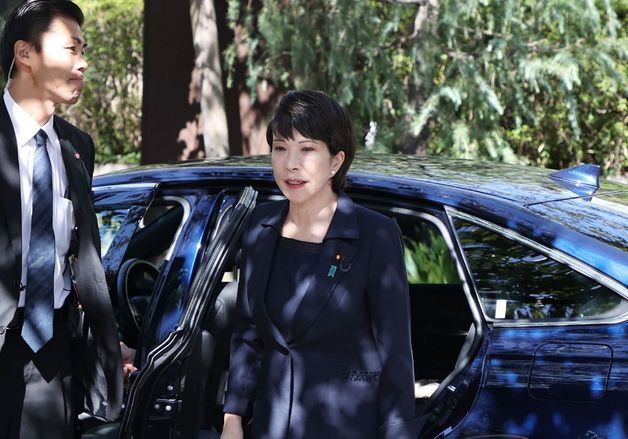 다카이치, 8·15 '야스쿠니 참배' 안 할 듯…"한미일 관계 등 고려"
