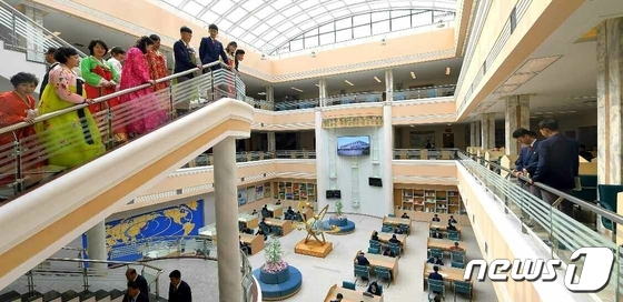 새로 지어진 북한 김일성종합대학 과학도서관