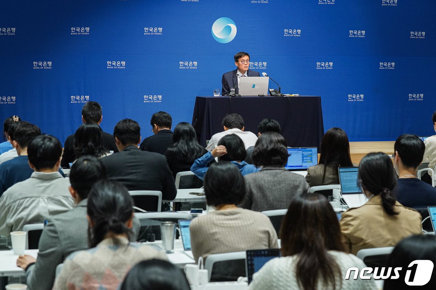 이창용 한국은행 총재가 19일 서울 중구 한국은행에서 열린 10월 금융통화위원회 금리 결정에 대한 기자간담회에서 발언하고 있다. 2023.10.19/뉴스1 ⓒ News1 사진공동취재단