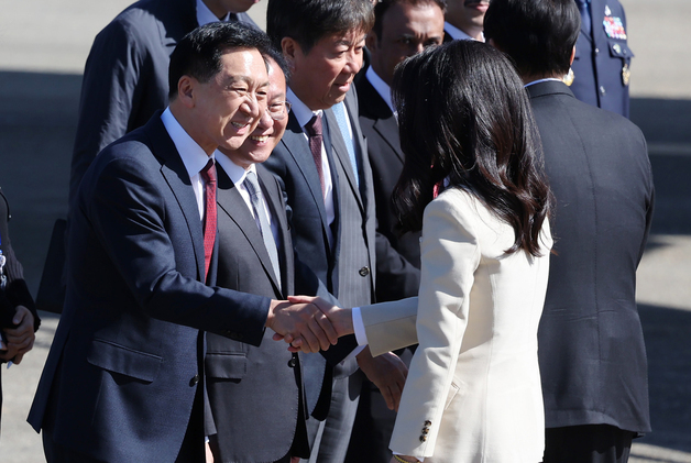 김건희특검 "로저비비에 관련 수사 계획 준비 중…정당법 관련"