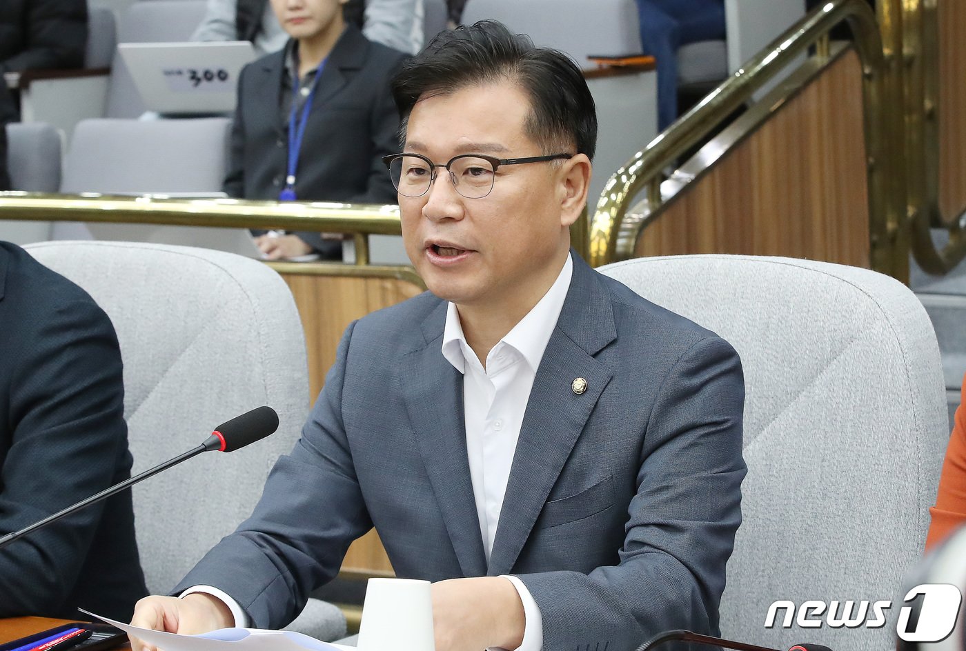 본문 이미지 - 이양수 국민의힘 원내수석부대표가 지난해 10월22일 오후 서울 여의도 국회에서 열린 고위당정협의회에서 발언을 하고 있다. 2023.10.22/뉴스1 ⓒ News1 임세영 기자