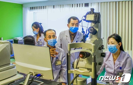 북한, 의료사업 중요성 강조…"앞선 치료 방법 도입해야"