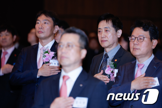 금융의 날 기념식 찾은 김주현·이복현