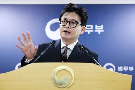 '수원 발발이' 박병화 집 10분 거리, '연쇄 성범죄자' 출소했다