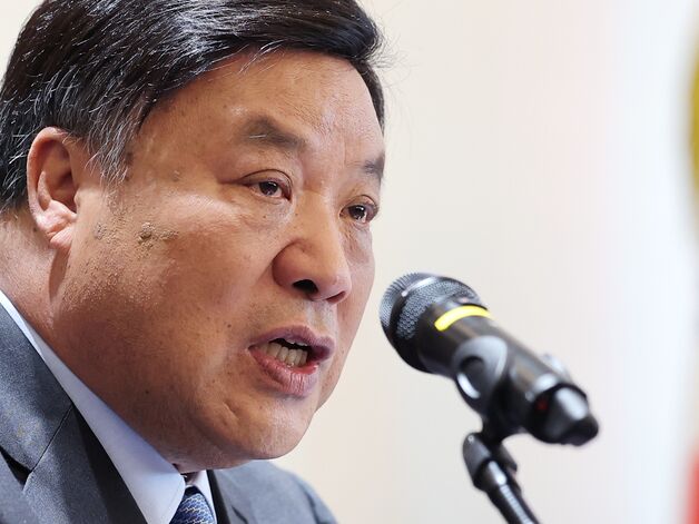 관세 위협에 서정진 회장, 두 달 만에 '재등판'…"투자자 지킬 것"