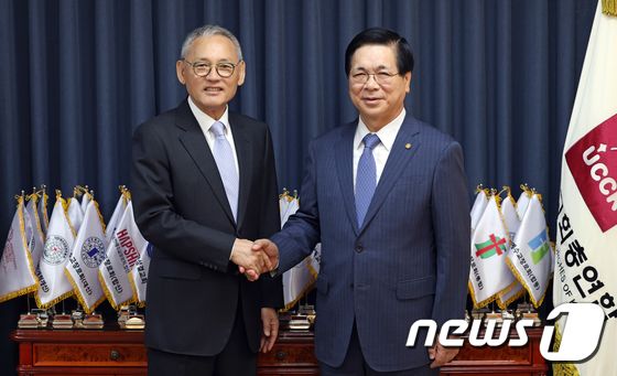 유인촌 장관, 이영훈 한국교회총연합회 대표회장 예방