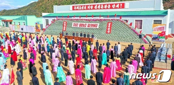 북한, 곳곳 농장에서 결산 분배 진행…"풍요한 가을"