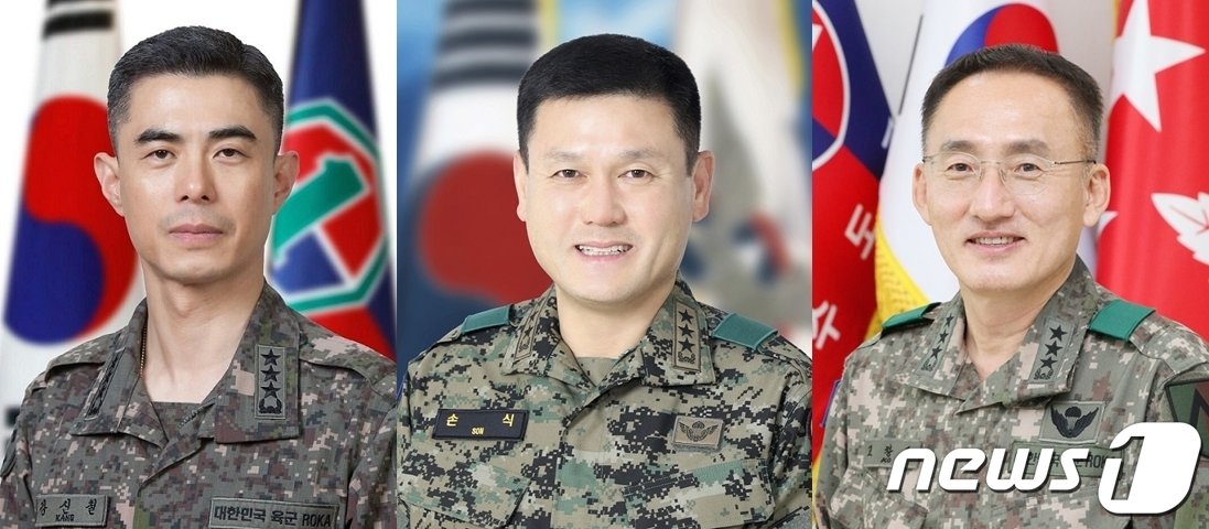 본문 이미지 - 왼쪽부터 강신철 신임 한미연합사 부사령관·손식 육군지상작전사령관·고창준 육군 제2작전사령관 내정자.(국방부 제공)