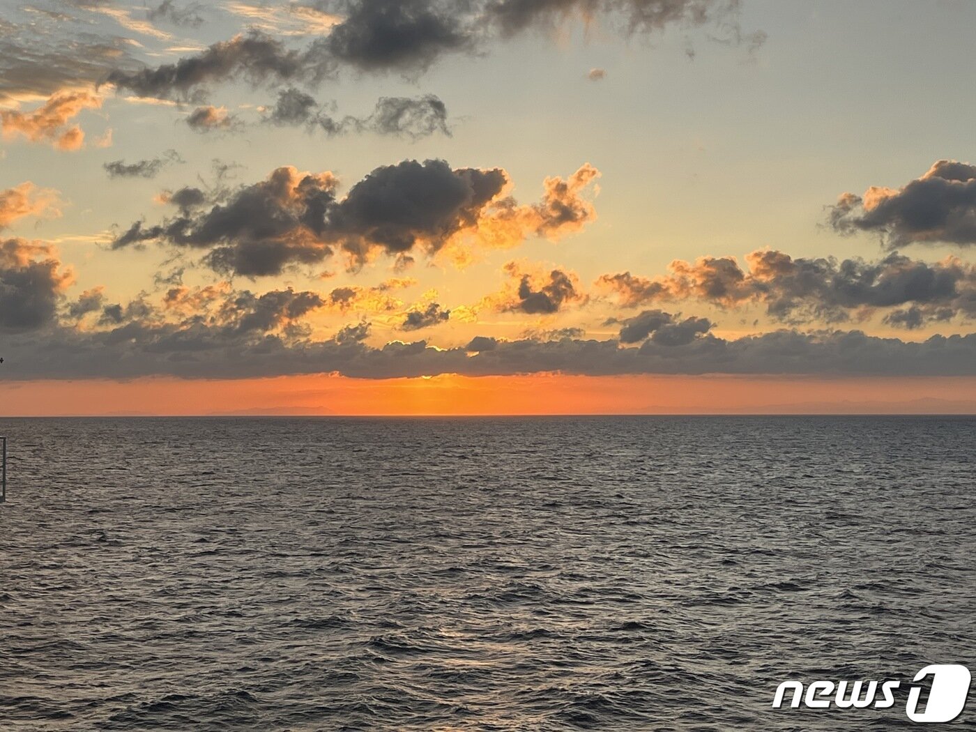 본문 이미지 - 오전 6시30분. 일출을 보기 위해 발코니로 나가자 멋진 풍경이 펼쳐졌다. ⓒ 뉴스1