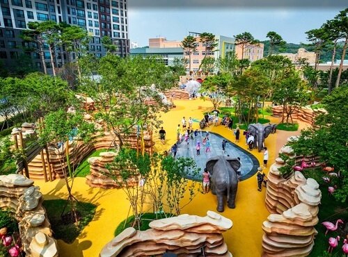 본문 이미지 -  DK아시아가 삼성물산 리조트부문과 협약을 통해 조성한 로열파크씨티 조경 시설. /DK아시아 제공