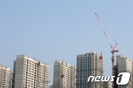 둔촌주공 웃돈 6억 '분양권 시장 견인하나'