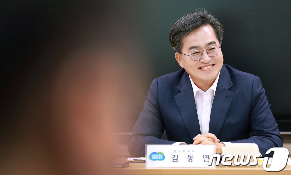 본문 이미지 - '김포시 서울 편입' 논란에 대해 김동연 경기도지사는 최근 “고려할 수 있는 사항이 아니고 현실성도 없다”고 선을 그었다.(자료사진) 