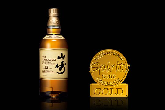 본문 이미지 - 영국 인터내셔널 스피릿 챌린지(ISC)에서 금상을 수상한 야마자키 12년산 (출처 : 산토리 누리집) 2023.10.31/