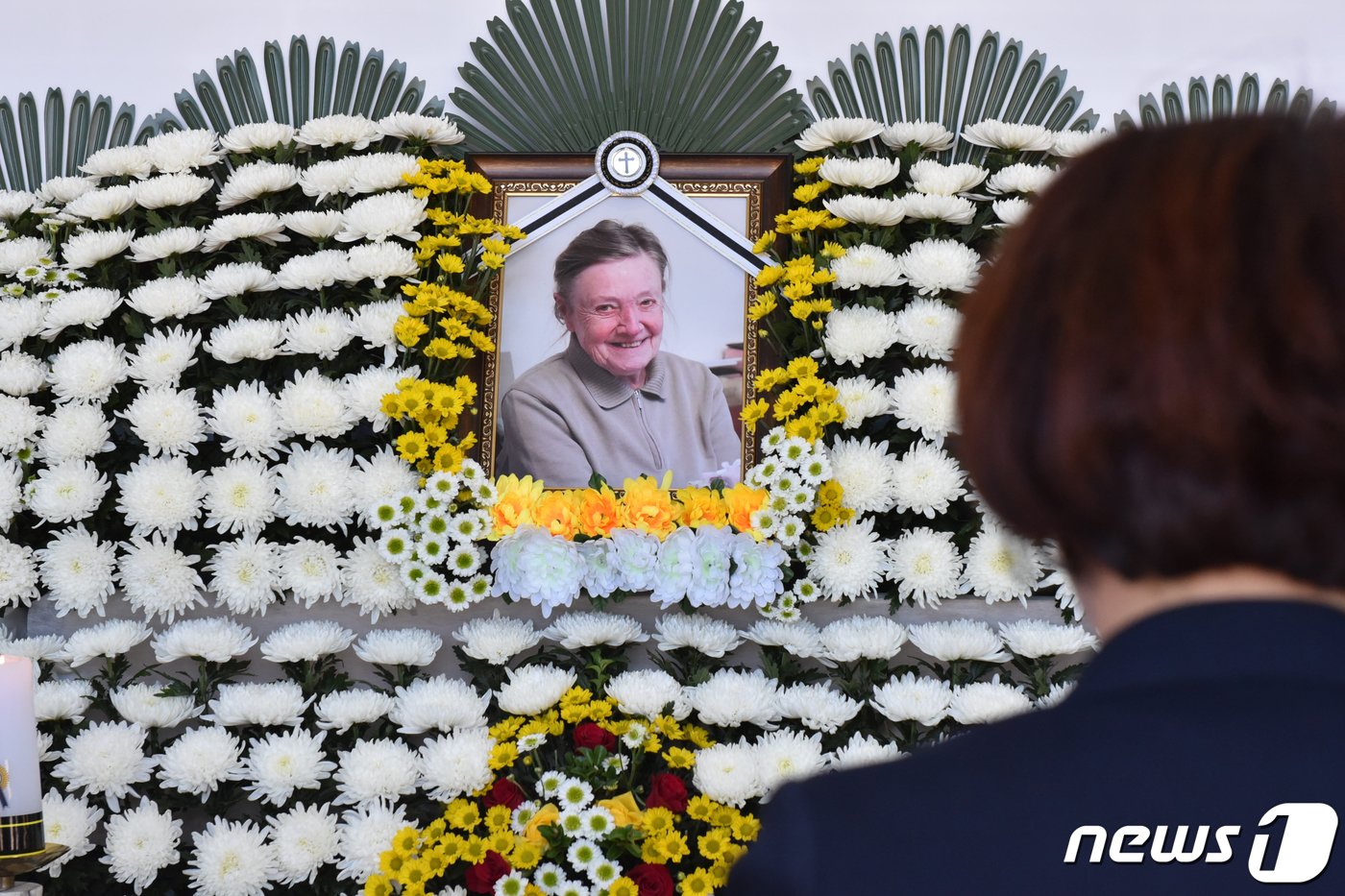 5일 오후 전남 고흥군 도양읍 마리안느와 마가렛 기념관에 마련된 고 마가렛 피사렉 간호사 분향소에 추모객의 발길이 이어지고 있다.2023.10.5/뉴스1 ⓒ News1 김동수 기자