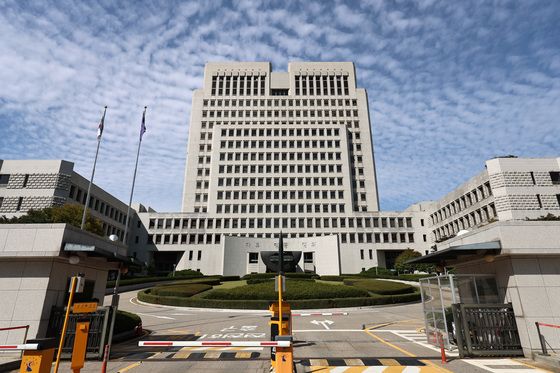 '간호사, 골수 채취' 무면허 의료인가…내달 8일 대법 공개 변론