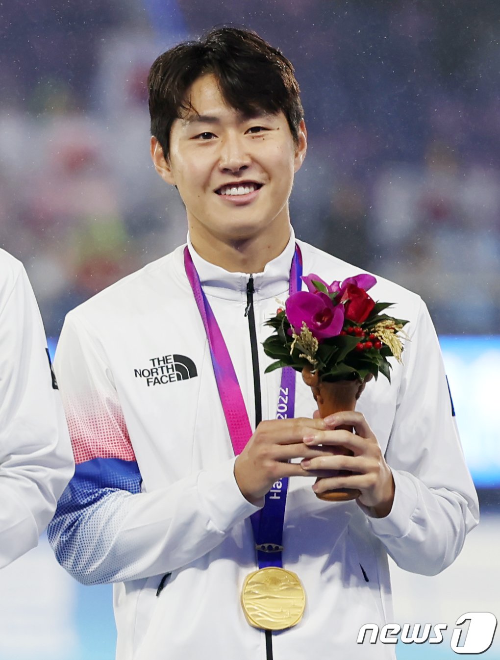 본문 이미지 - 아시안게임에서 금메달을 획득한 남자 축구대표팀 이강인/뉴스1 ⓒ News1 민경석 기자