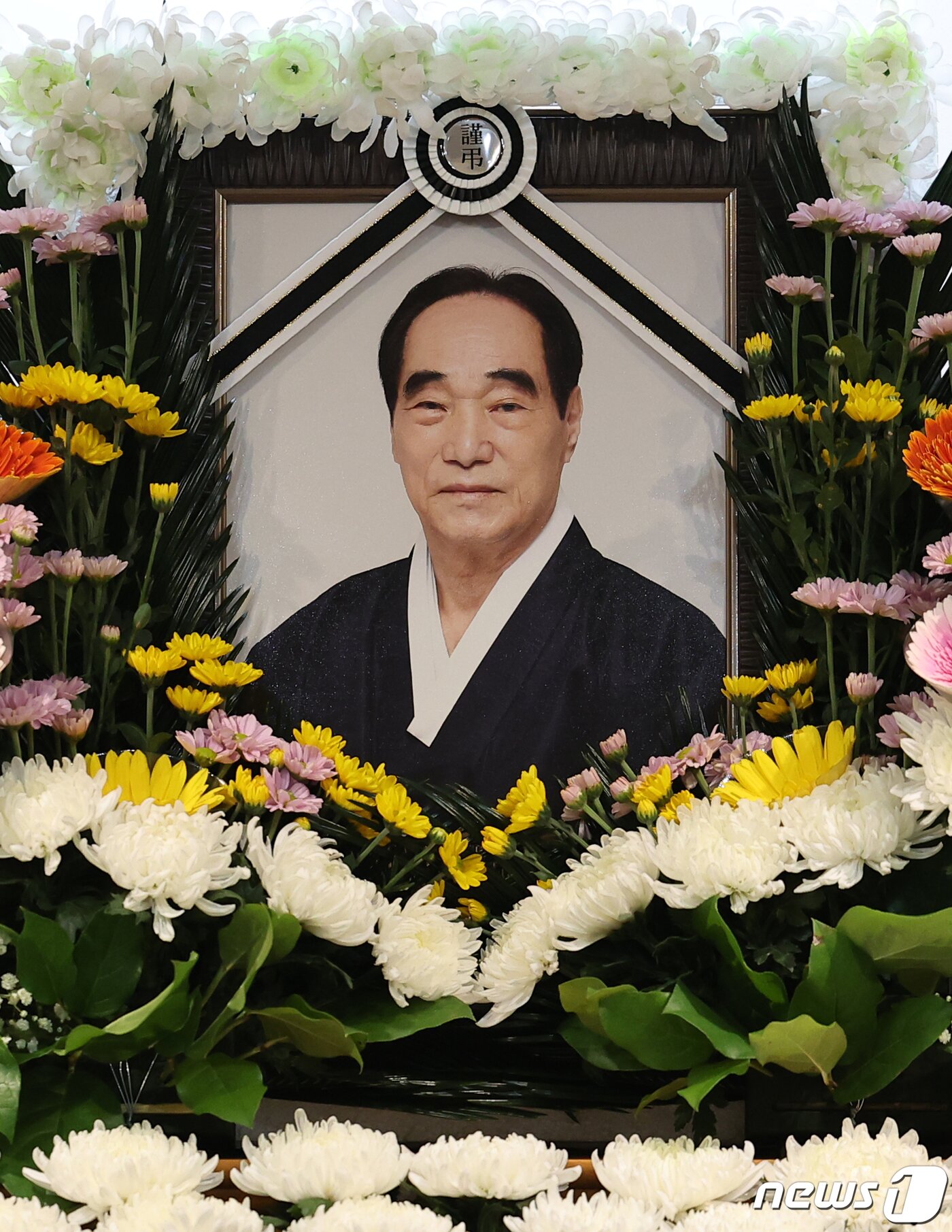 본문 이미지 - 8일 오후 서울 용산구 순천향대학교 부속 서울병원 장례식장에 멕시코 4강 신화를 쓴 ‘승부사’ 박종환 전 축구대표팀 감독의 빈소가 마련돼 있다. 대한축구협회는 ‘박종환 원로가 7일 오후 별세했다’고 이날 알렸다. 2023.10.8/뉴스1 ⓒ News1 김진환 기자
