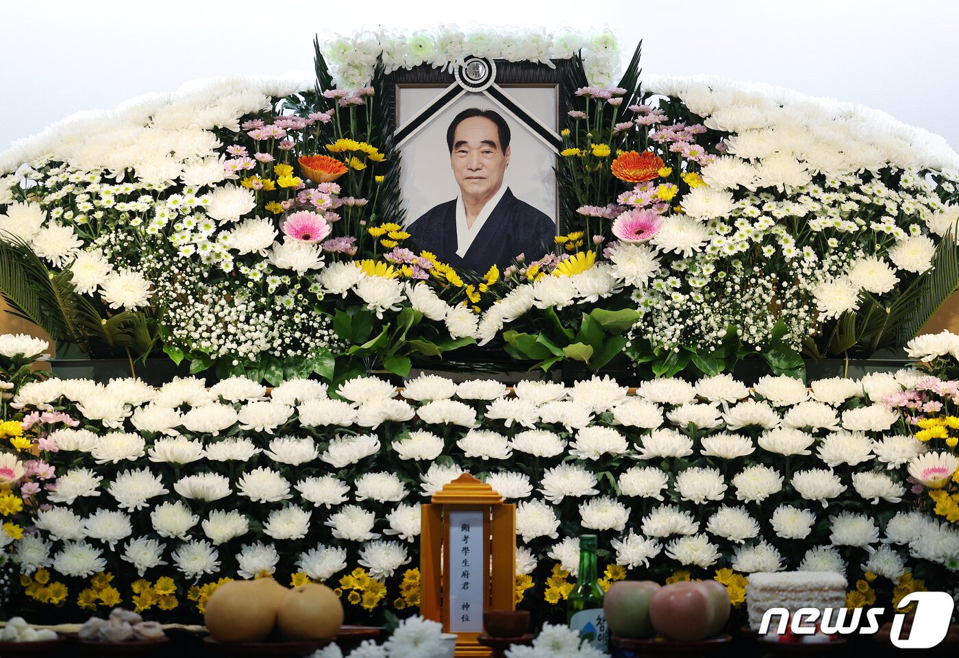 본문 이미지 - 8일 오후 서울 용산구 순천향대학교 부속 서울병원 장례식장에 멕시코 4강 신화를 쓴 ‘승부사’ 박종환 전 축구대표팀 감독의 빈소가 마련돼 있다. 대한축구협회는 ‘박종환 원로가 7일 오후 별세했다’고 이날 알렸다. 2023.10.8/뉴스1 ⓒ News1 김진환 기자