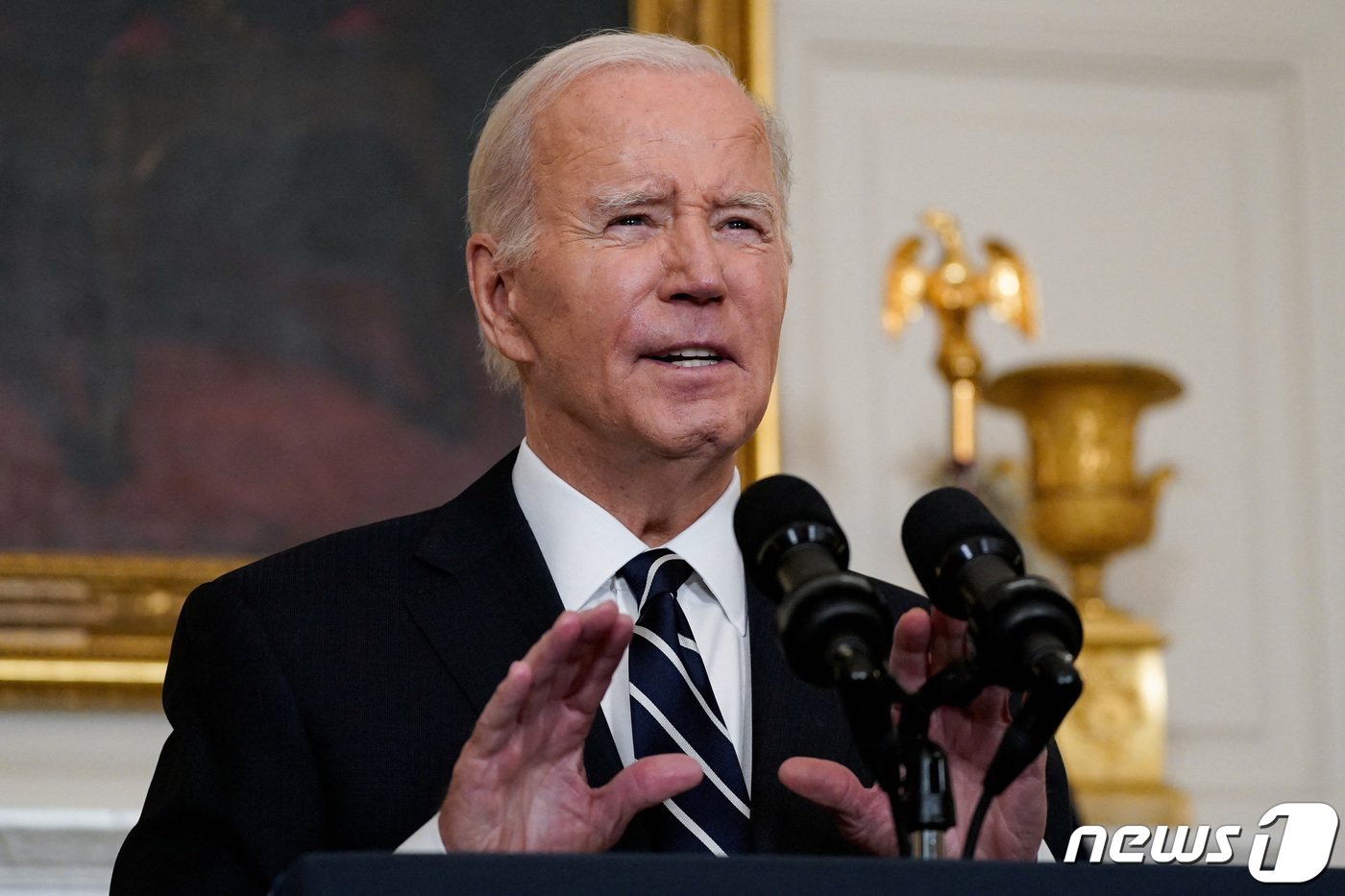 본문 이미지 - 조 바이든 미국 대통령이 7일(현지시각) 워싱턴 백악관에서 팔레스타인 무장 정파 하마스의 이스라엘 공격에 관해 긴급 연설을 갖고 하마스의 공격을 규탄하며 "군사·정보를 포함한 전 분야에서 이스라엘을 지원하겠다＂고 밝히고 있다. 2023.10.9 ⓒ 로이터=뉴스1 ⓒ News1 우동명 기자