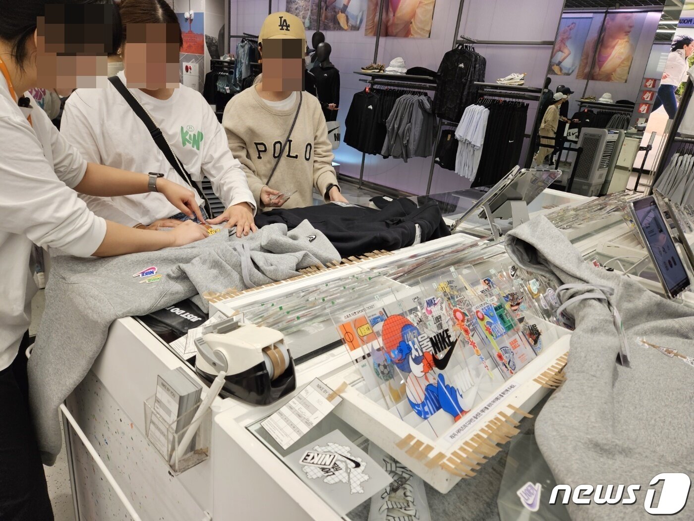 본문 이미지 - 나이키 매장 내부.ⓒ 뉴스1/김진희 기자.