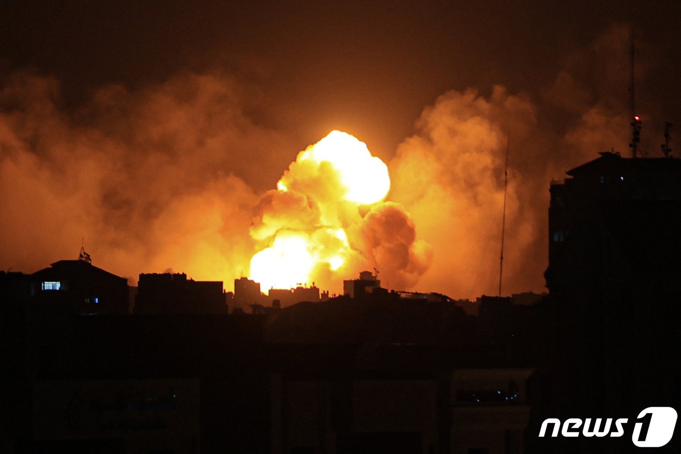 이스라엘이 가자 지구를 폭력하는 장면. ⓒ AFP=뉴스1 ⓒ News1 이종덕 기자