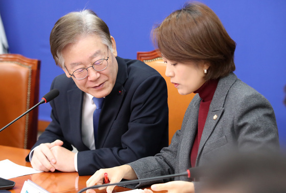 고민정 "李대통령, 외로워지지 않게 어깨 내어주자"