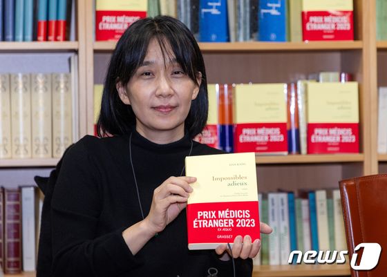 작가 한강 ‘작별하지 않는다’로 메디치 외국문학상 수상