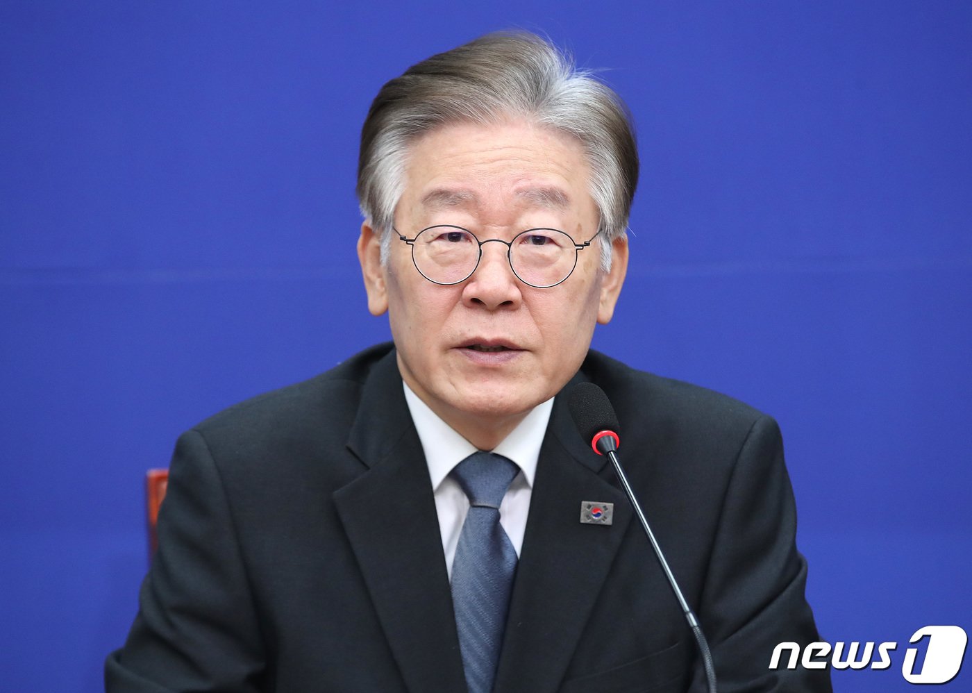 본문 이미지 - 이재명 더불어민주당 대표가 10일 오전 서울 여의도 국회에서 열린 최고위원회의에서 발언을 하고 있다. 2023.11.10/뉴스1 ⓒ News1 임세영 기자
