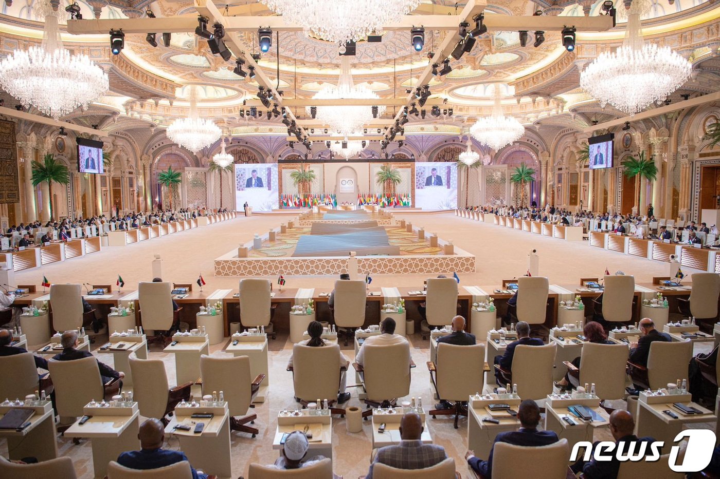 본문 이미지 - 11일(현지시간) 사우디아라비아 리야드에서 이슬람협력기구(OIC) 회의에 각국 정상들이 참석하고 있다. 2023.11.11/뉴스1 ⓒ 로이터=뉴스1 ⓒ News1 김민수 기자