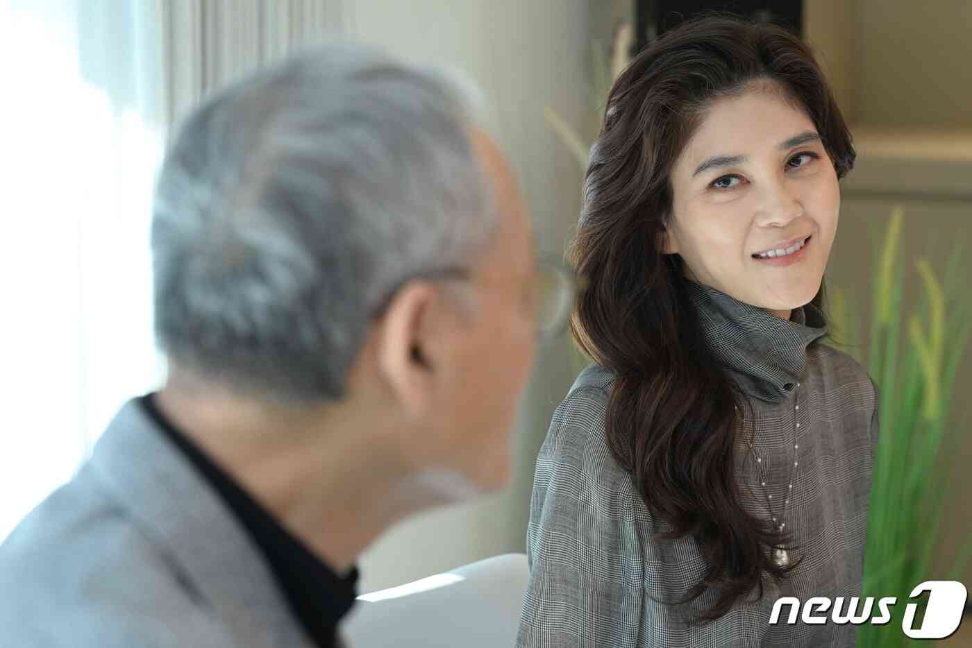 이부진 한국방문의해위원회 위원장이 13일 오전 서울 종로구 북촌 설화수의 집에서 열린 '2023-2024 한국방문의 해' 계기 관광 전략 간담회에서 유인촌 문화체육관광부 장관의 모두발언을 경청하고 있다. (공동취재) 2023.11.13/뉴스1 © News1 김진환 기자