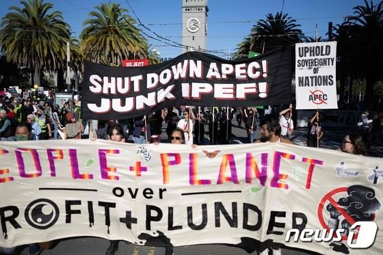 [포토] APEC·IPEF 정상회의에 반대하는 시위대