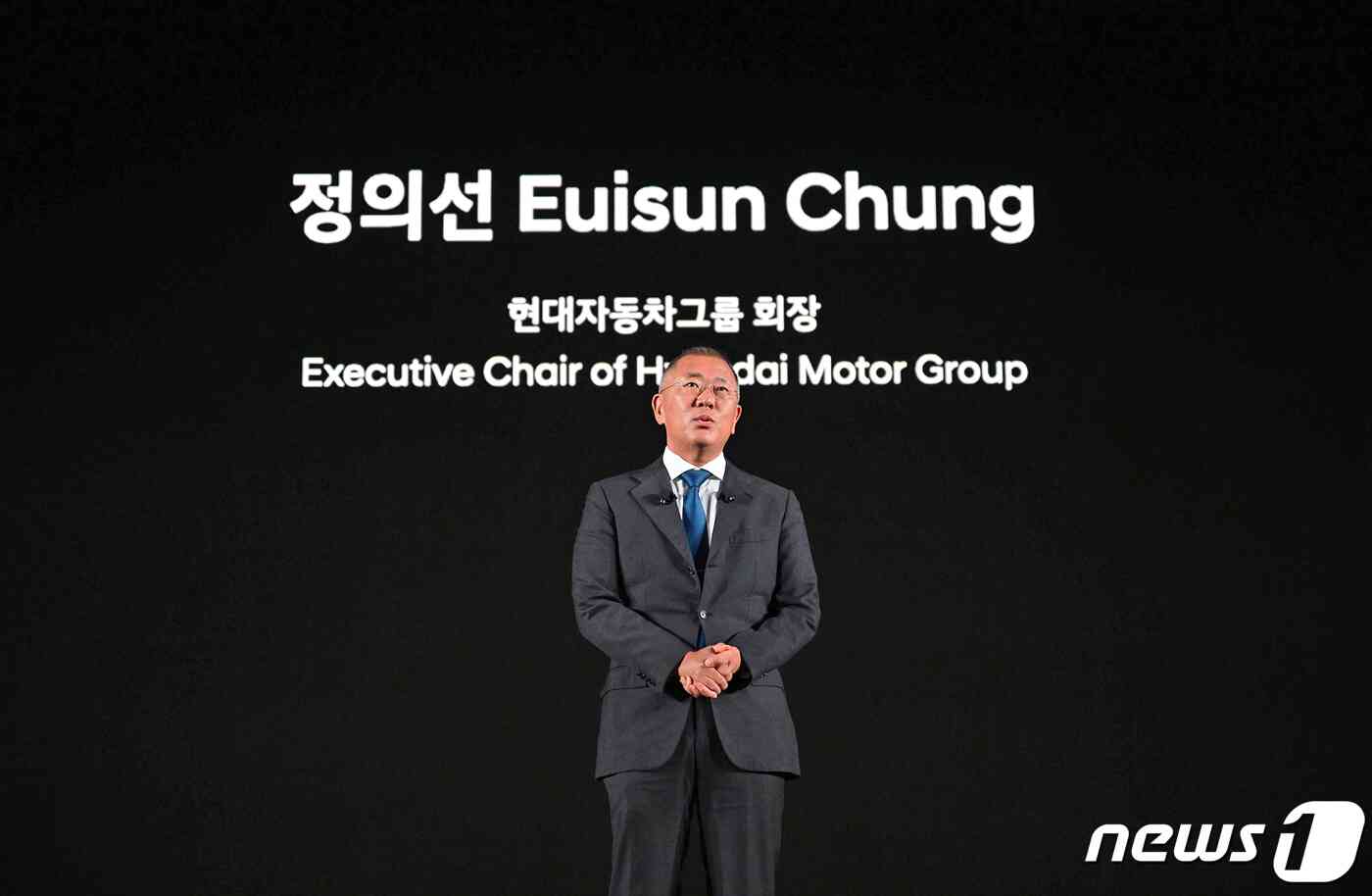  울산 EV 전용공장 기공식에서 정의선 회장이 기념 연설을 하고 있는 모습.(현대차 제공)© 뉴스1