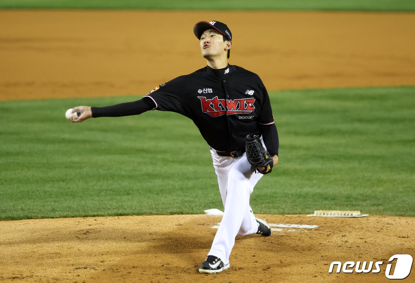 본문 이미지 - KT 위즈 고영표. /뉴스1 DB ⓒ News1 김성진 기자