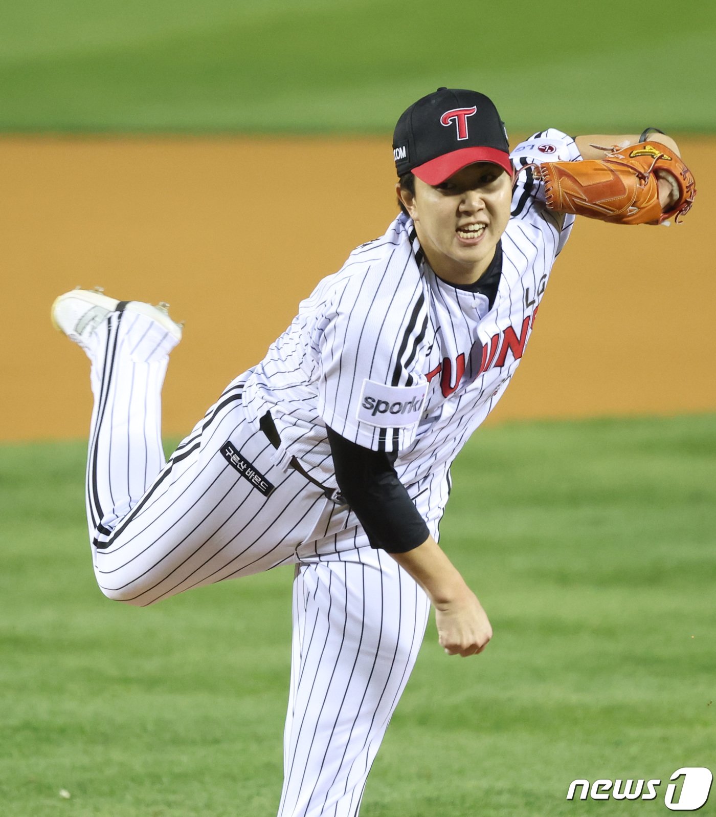 본문 이미지 - LG 트윈스 투수 유영찬. 2023.11.13/뉴스1 ⓒ News1 김성진 기자