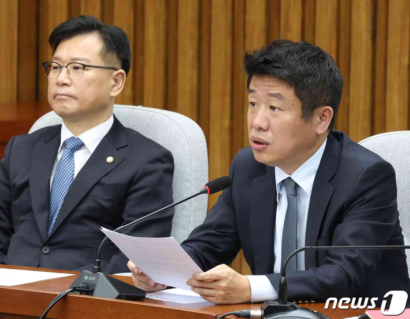 유의동 국민의힘 정책위의장이 14일 오전 서울 여의도 국회에서 열린 원내대책회의에서 발언을 하고 있다. 2023.11.14/뉴스1 © News1 송원영 기자