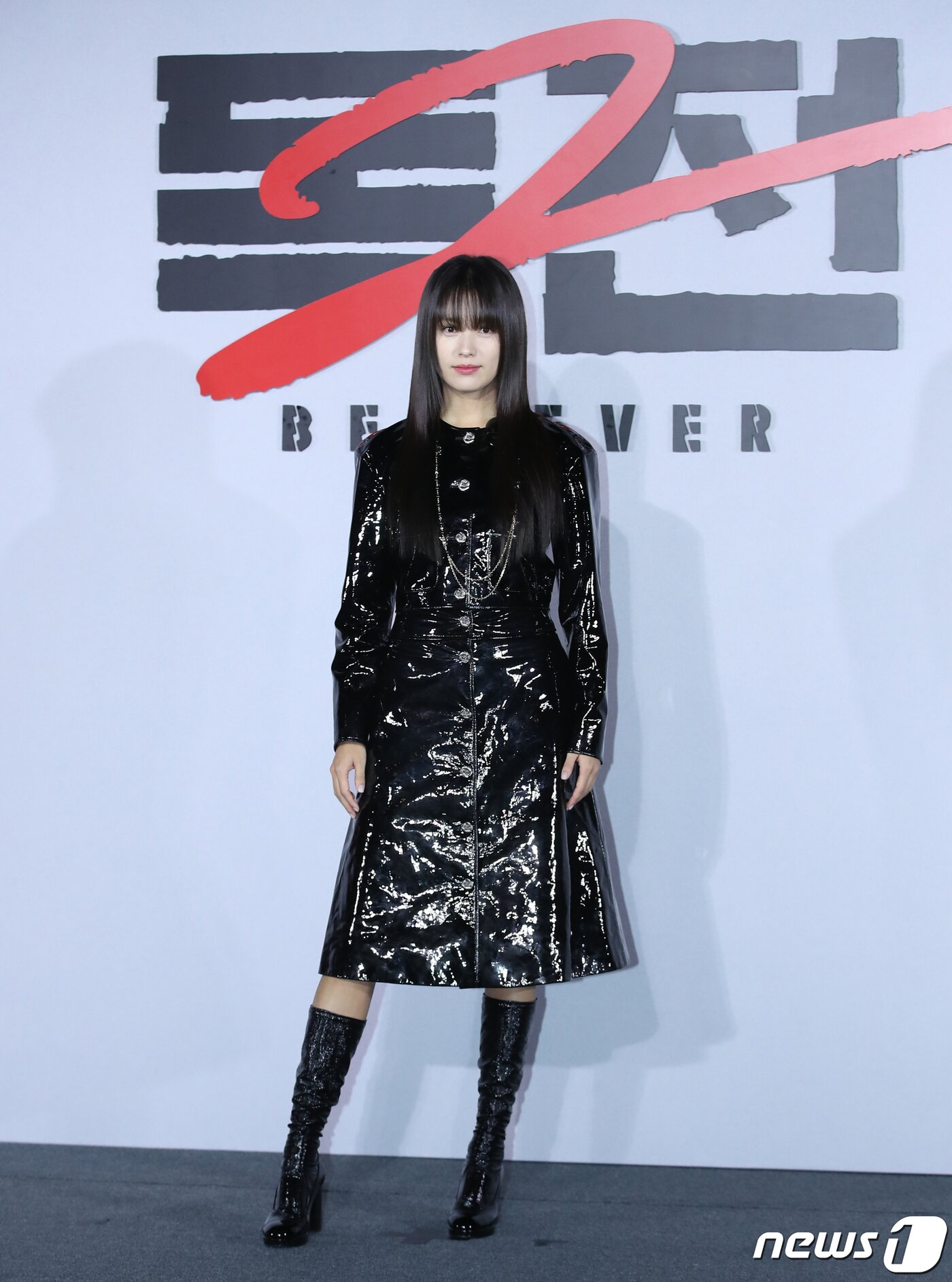 본문 이미지 - 배우 한효주가 14일 서울 용산구 CGV 용산아이파크몰에서 열린 넷플릭스 영화 '독전2‘(감독 백종열) 제작보고회에서 포즈를 취하고 있다.  ⓒ News1 권현진 기자