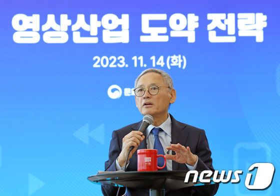 유인촌 장관, OTT구독료도 문화비 소득공제 검토