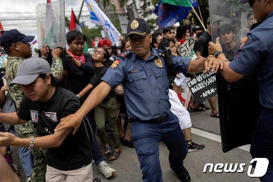 [포토] "이스라엘 일방적 지지 미국 반대" 마닐라서 시위